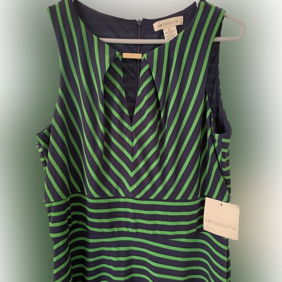 Liz Claiborne Sleeveless Dress - Picture 3 of 8